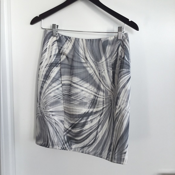 Lida Baday   Gray / Crean Mini Skirt Size 2 $50 - Picture 9 of 11